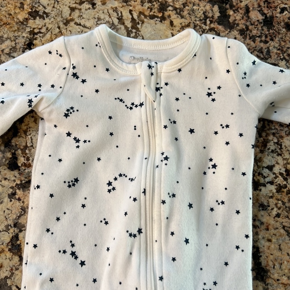 0-3 month whit star onesie